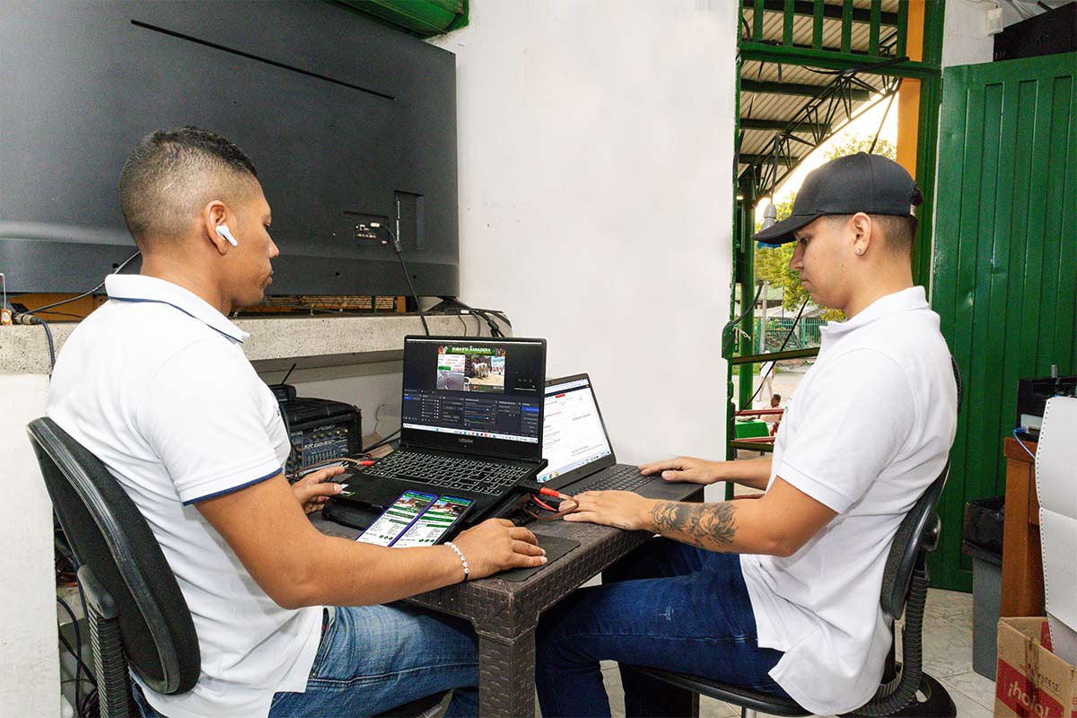 foto del personal de la subasta-virtual-asoregan